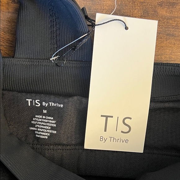 NWT Chic Black Sleeveless Jumpsuit - Picture 3 of 8